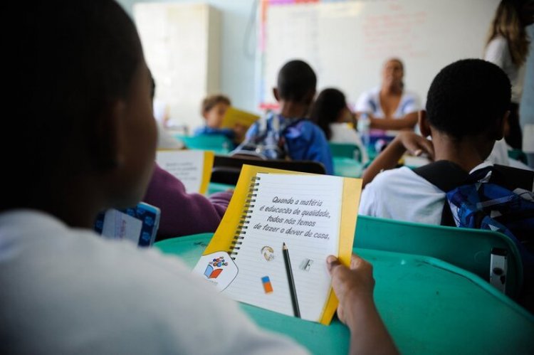 EVASÃO ESCOLAR: JOVENS NEGROS SÃO MAIS DE 71% DA POPULAÇÃO AFETADA PELO ABANDONO DA ESCOLA